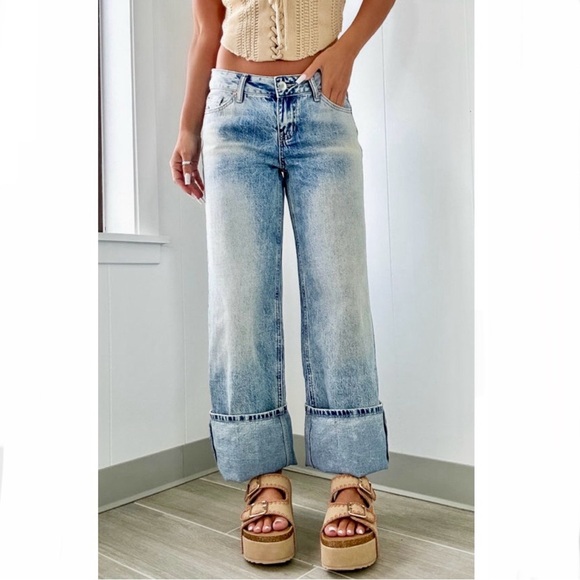 Myosotis High Rise Cuffed Jeans - Picture 8 of 16